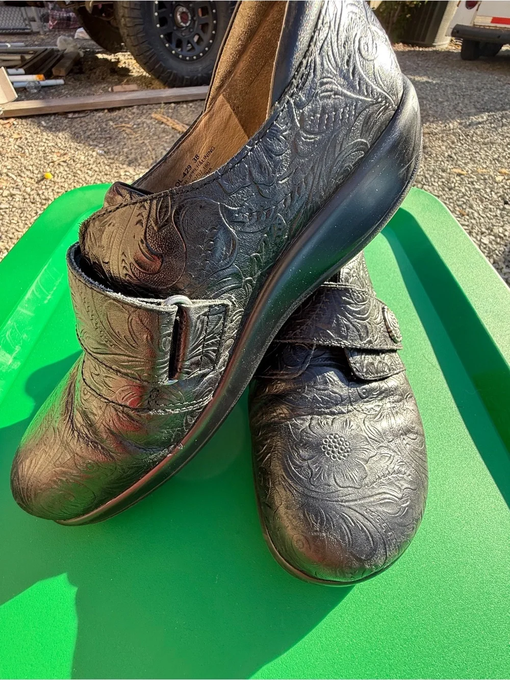 Alegria Black Floral-Embossed Mary Janes Women’s Sz 38 Slip on Clog Work Shoes